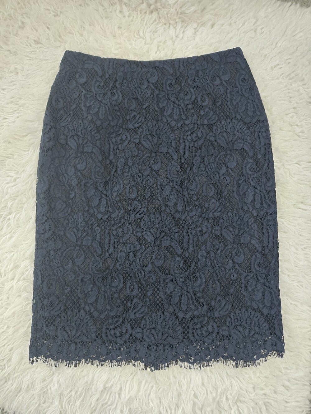 Banana Republic Navy Lace Pencil Skirt. Size 0. New.
